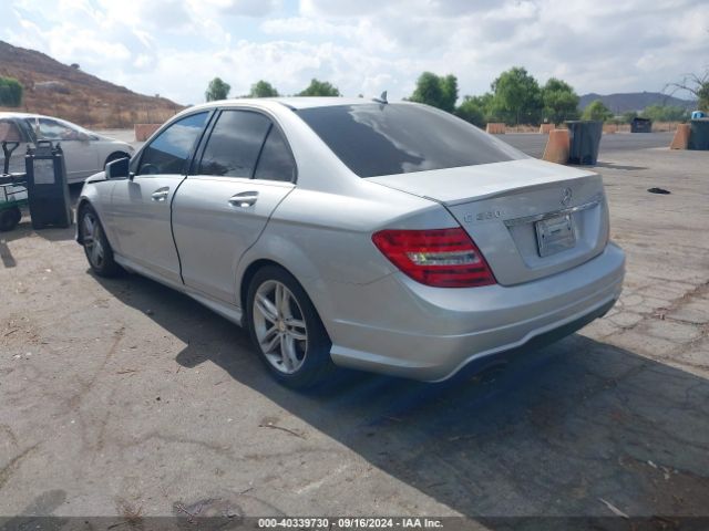 WDDGF4HB3ER305205 Mercedes-Benz C 250 Luxury/sport