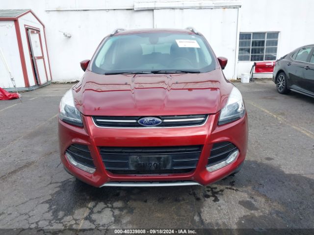 1FMCU9J93EUB85112 Ford Escape Titanium