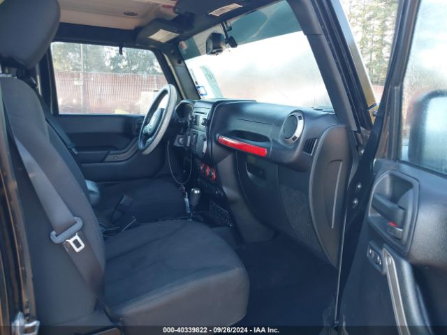 1C4BJWDG3FL659391 Jeep Wrangler Unlimited Sport
