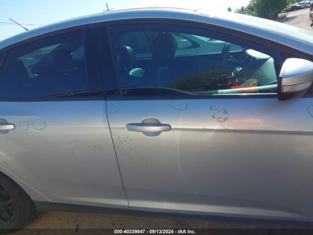 1FADP3F22GL405895 Ford FOCUS SE