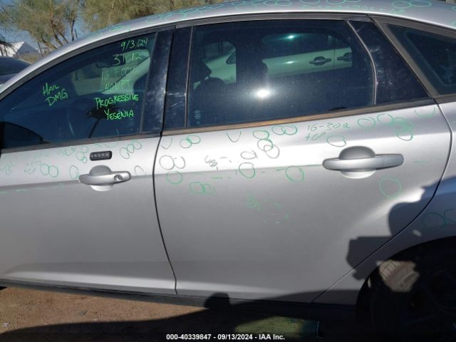 1FADP3F22GL405895 Ford FOCUS SE