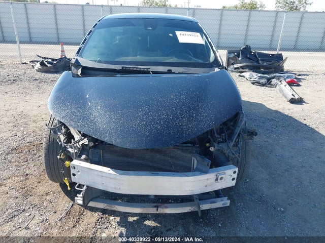 Toyota C-HR XLE 2018 NMTKHMBX6JR039580 Image 13