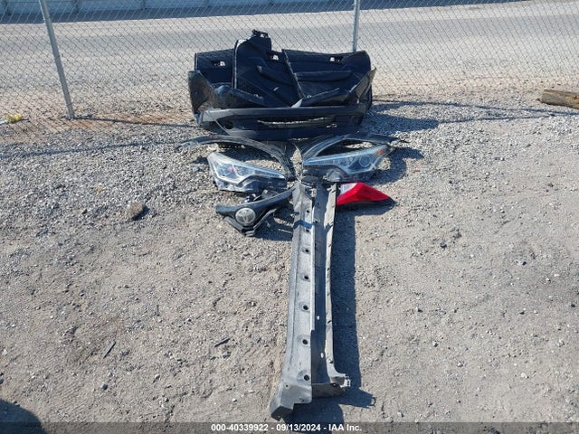 Toyota C-HR XLE 2018 NMTKHMBX6JR039580 Image 12