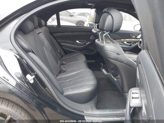 WDDUG8CB7EA043038 Mercedes-Benz S 550