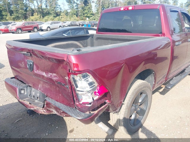 1C6RR7FG4HS618701 RAM 1500 Express Quad Cab 4x4 6'4 Box
