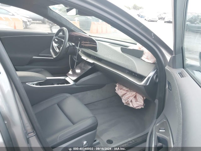 Lucid Air Pure 2023 50EA1PFA2PA009731 Image 5