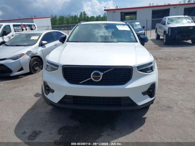 YV4L12UL4P2985215 Volvo Xc40 B5 Plus Dark Theme