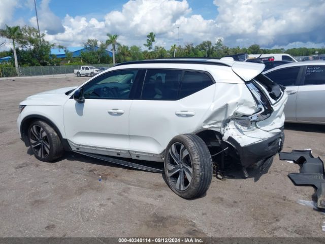 YV4L12UL4P2985215 Volvo Xc40 B5 Plus Dark Theme