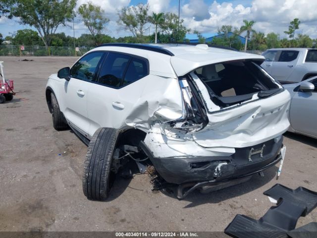 YV4L12UL4P2985215 Volvo Xc40 B5 Plus Dark Theme