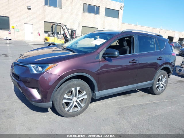 Toyota RAV4 LE 2017 2T3ZFREVXHW391695 Image 2