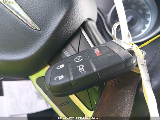 Chrysler 300C 2017 2C3CCAEG3HH549865 Image 11