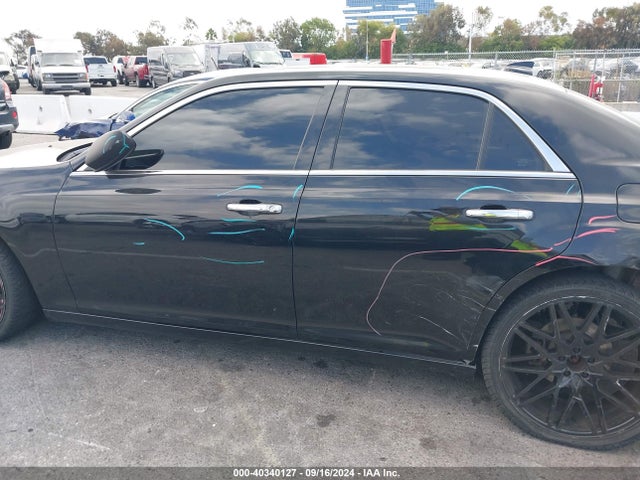 Chrysler 300C 2017 2C3CCAEG3HH549865 Image 14
