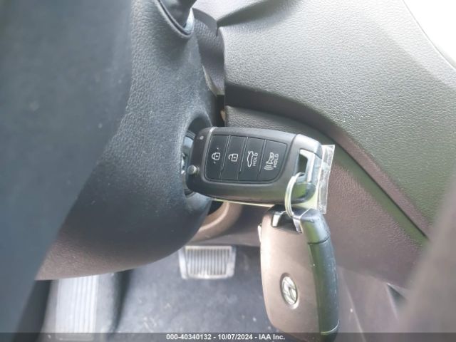 3KPC24A35KE084303 Hyundai ACCENT SE