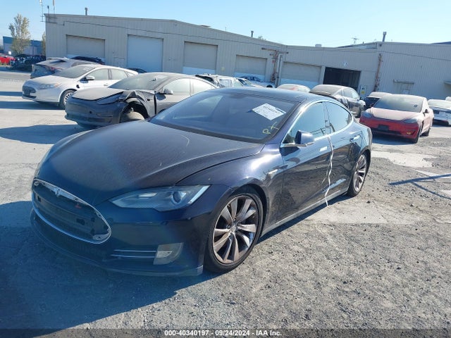 2013 TESLA MODEL S 5YJSA1DP3DFP18152 Photo 1