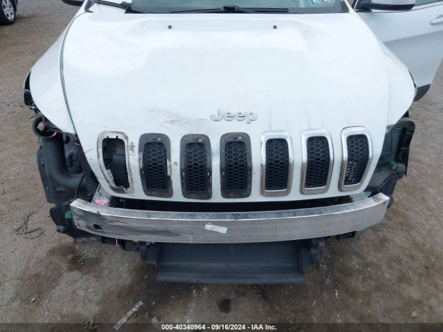 1C4PJMCS2GW331413 Jeep Cherokee Latitude