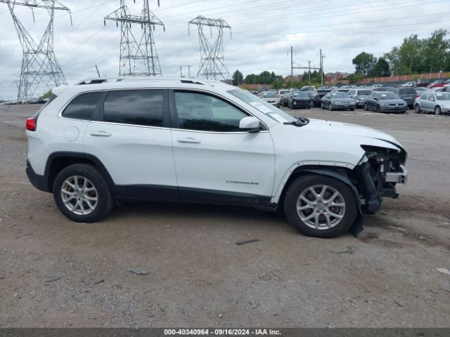 1C4PJMCS2GW331413 Jeep Cherokee Latitude