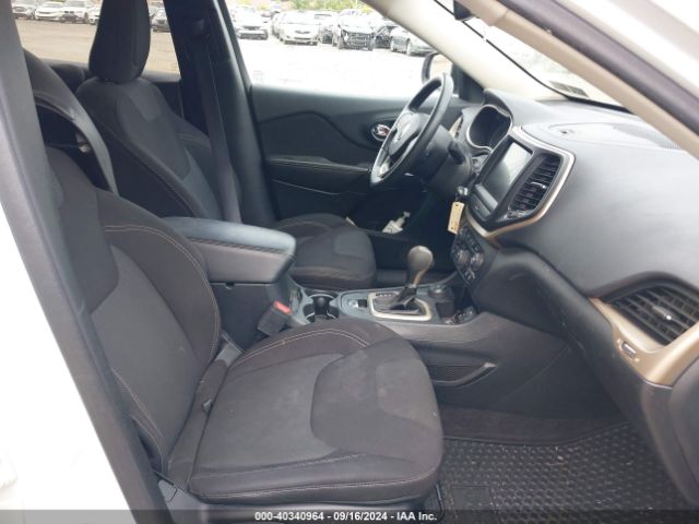 1C4PJMCS2GW331413 Jeep Cherokee Latitude