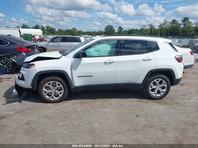 Jeep Compass Latitude 4x4 2024 3C4NJDBNXRT111660 Image 14