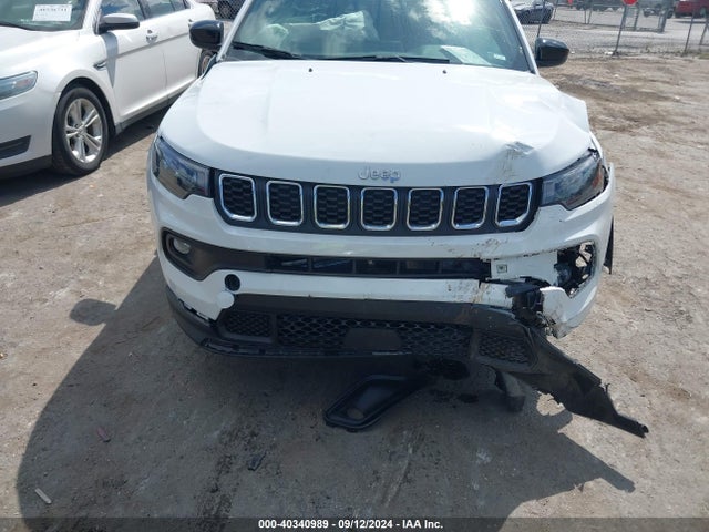 Jeep Compass Latitude 4x4 2024 3C4NJDBNXRT111660 Image 6