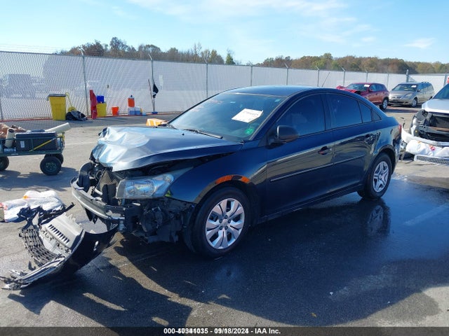 Chevrolet Cruze Ls Manual 2015 1G1PB5SH7F7143478 Image 2