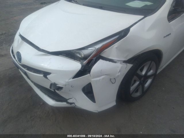 JTDKARFU8J3062332 Toyota Prius Four Touring
