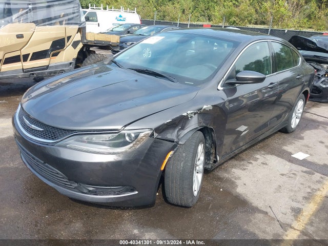 Chrysler 200 Limited 2015 1C3CCCABXFN676848 Image 2