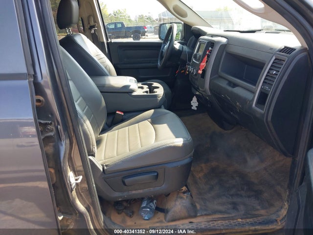 1C6RR7FT0JS327101 RAM 1500 Tradesman Quad Cab 4x4 6'4 Box
