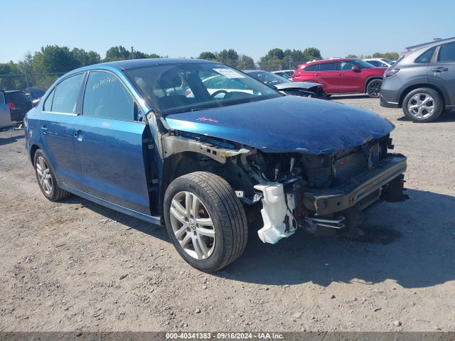 2017 3VW2B7AJ1HM367479 zdjęcie główne
