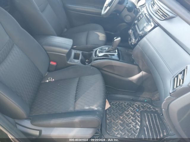 KNMAT2MT3HP618881 Nissan ROGUE SV