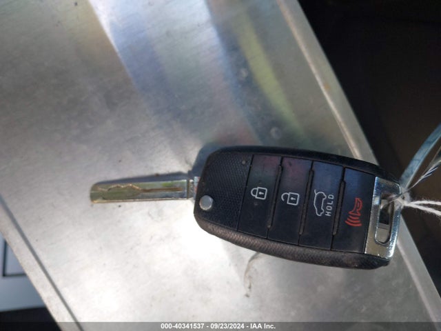 KIA SOUL + 2014 KNDJP3A59E7700237 Image 11