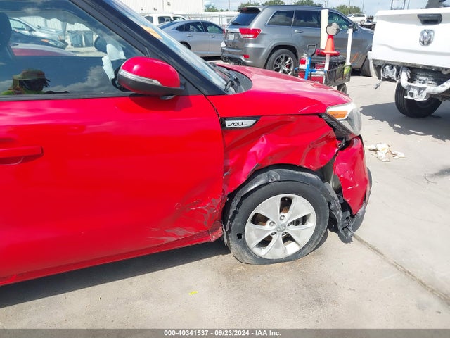 KIA SOUL + 2014 KNDJP3A59E7700237 Image 6
