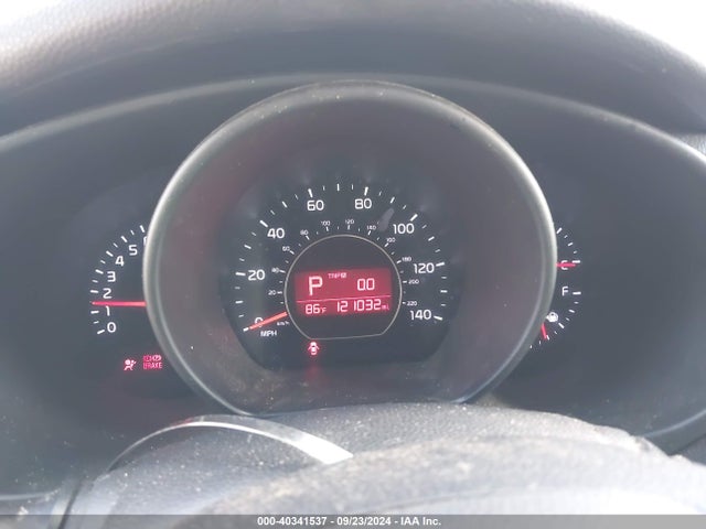KIA SOUL + 2014 KNDJP3A59E7700237 Image 7