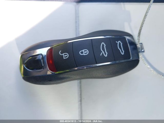 WP0AA2A75EL010957 Porsche PANAMERA 4