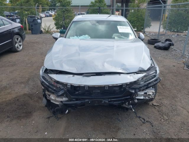 1HGCV1F94JA074688 Honda Accord Touring