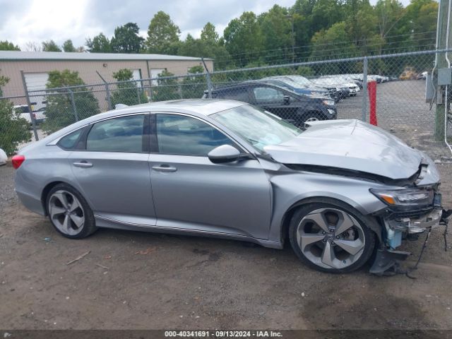 1HGCV1F94JA074688 Honda Accord Touring