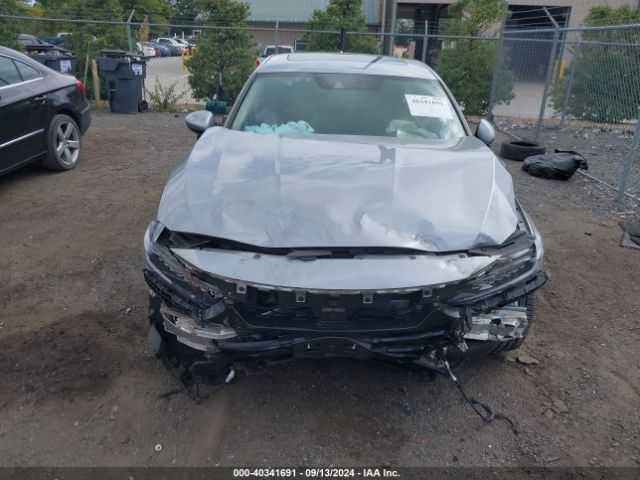 1HGCV1F94JA074688 Honda Accord Touring