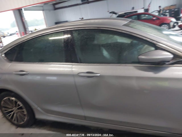 Chrysler 200 Limited 2015 1C3CCCAB6FN554939 Image 13