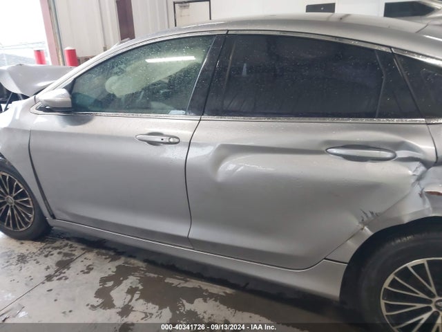 Chrysler 200 Limited 2015 1C3CCCAB6FN554939 Image 14