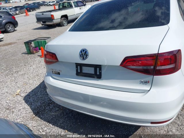 3VWDB7AJXHM212048 Volkswagen Jetta 1.4t Se