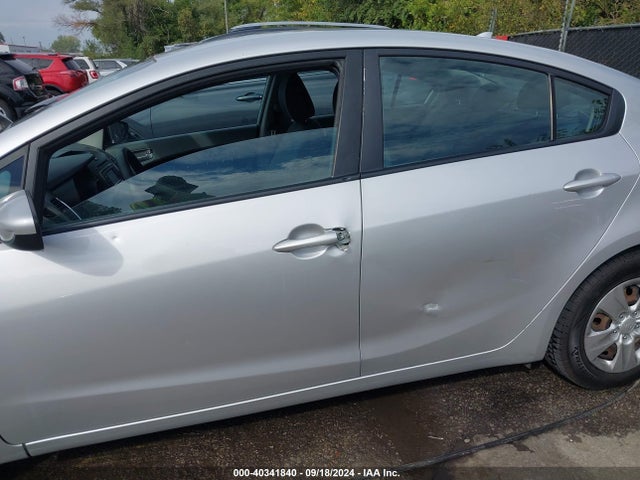 KIA FORTE LX 2017 3KPFL4A73HE058112 Image 6