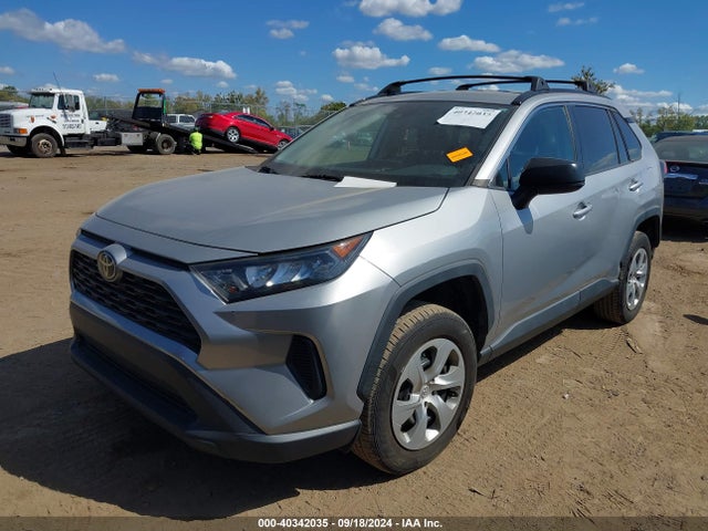 Toyota RAV4 LE 2019 2T3F1RFV5KW045951 Image 2