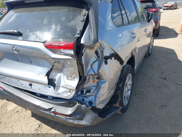Toyota RAV4 LE 2019 2T3F1RFV5KW045951 Image 6
