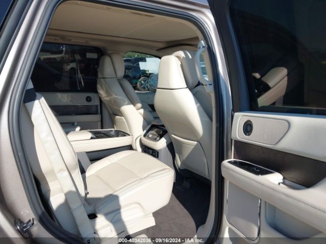 5LMJJ2LTXKEL21545 Lincoln Navigator Reserve