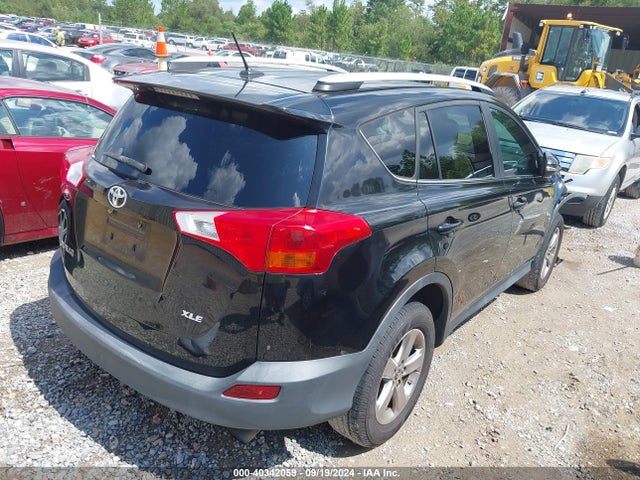 2T3WFREV3FW143028 Toyota Rav4 Xle