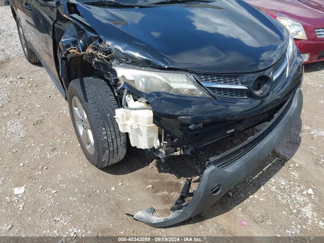 2T3WFREV3FW143028 Toyota Rav4 Xle