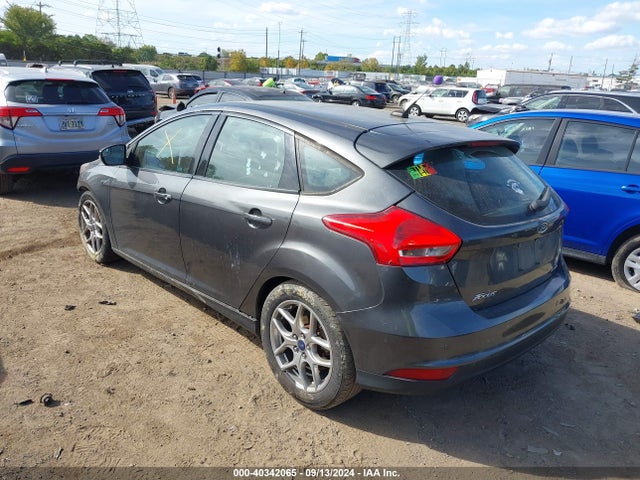 Ford FOCUS SE 2015 1FADP3K27FL217605 Image 3