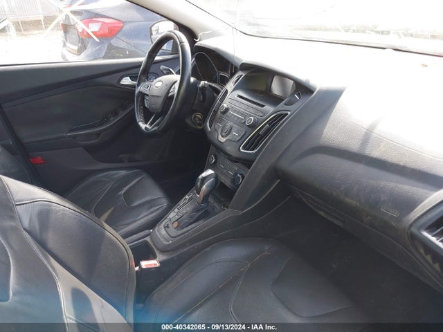 Ford FOCUS SE 2015 1FADP3K27FL217605 Image 5