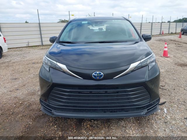 5TDKRKEC6RS189230 Toyota SIENNA LE