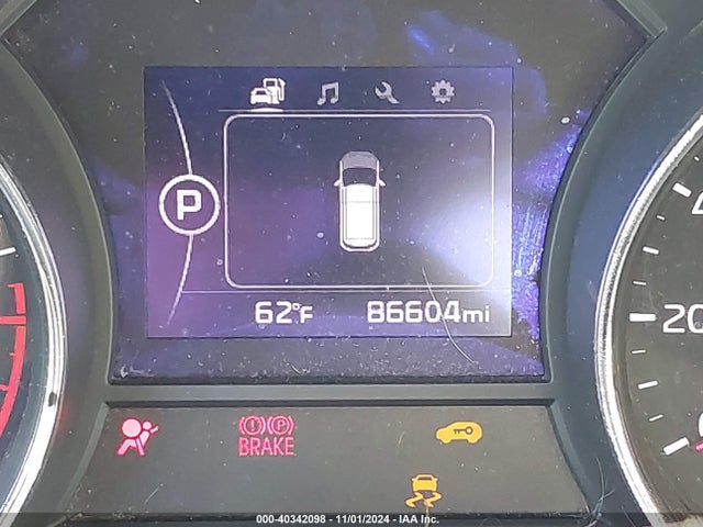 KIA SEDONA LX 2017 KNDMB5C10H6329934 Image 16