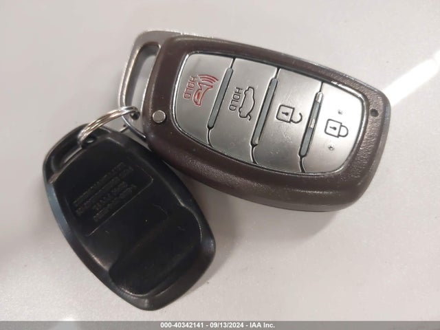 Hyundai Elantra Value Edition 2018 5NPD84LF4JH363780 Image 11